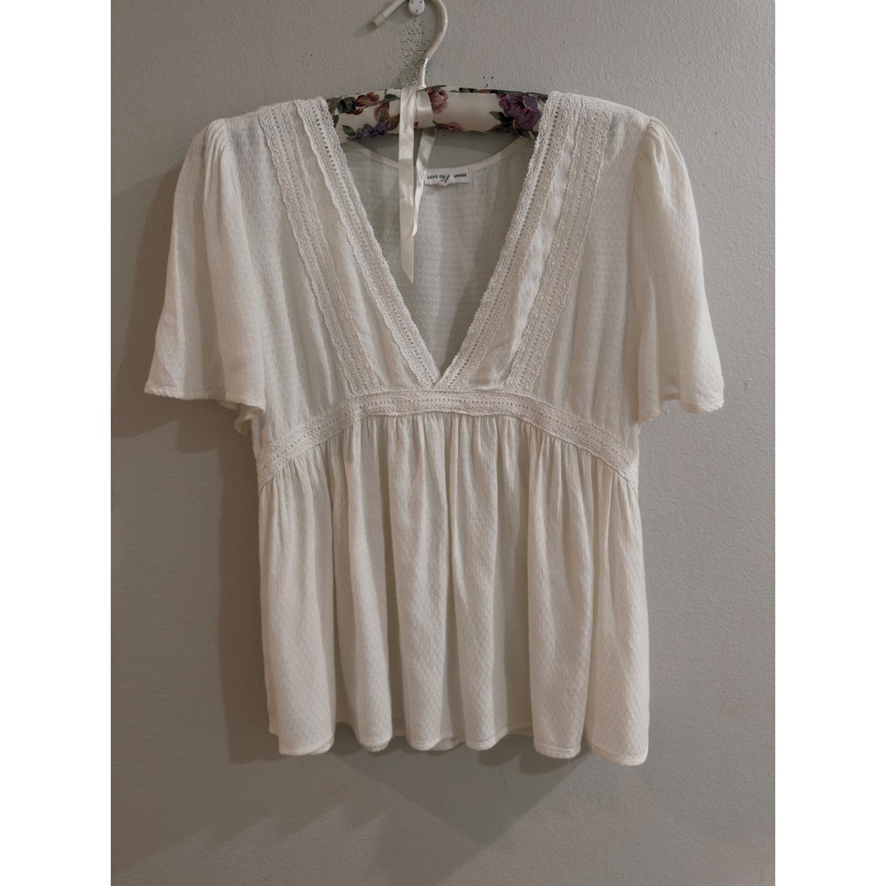Love On A Hanger White Lace Trim V-Neck Babydoll Flowy Top Medium